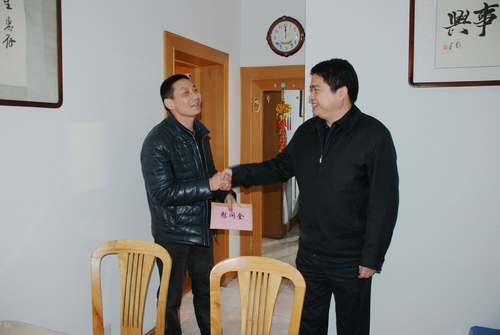 罗太忠慰问皖能运检公司困难职工